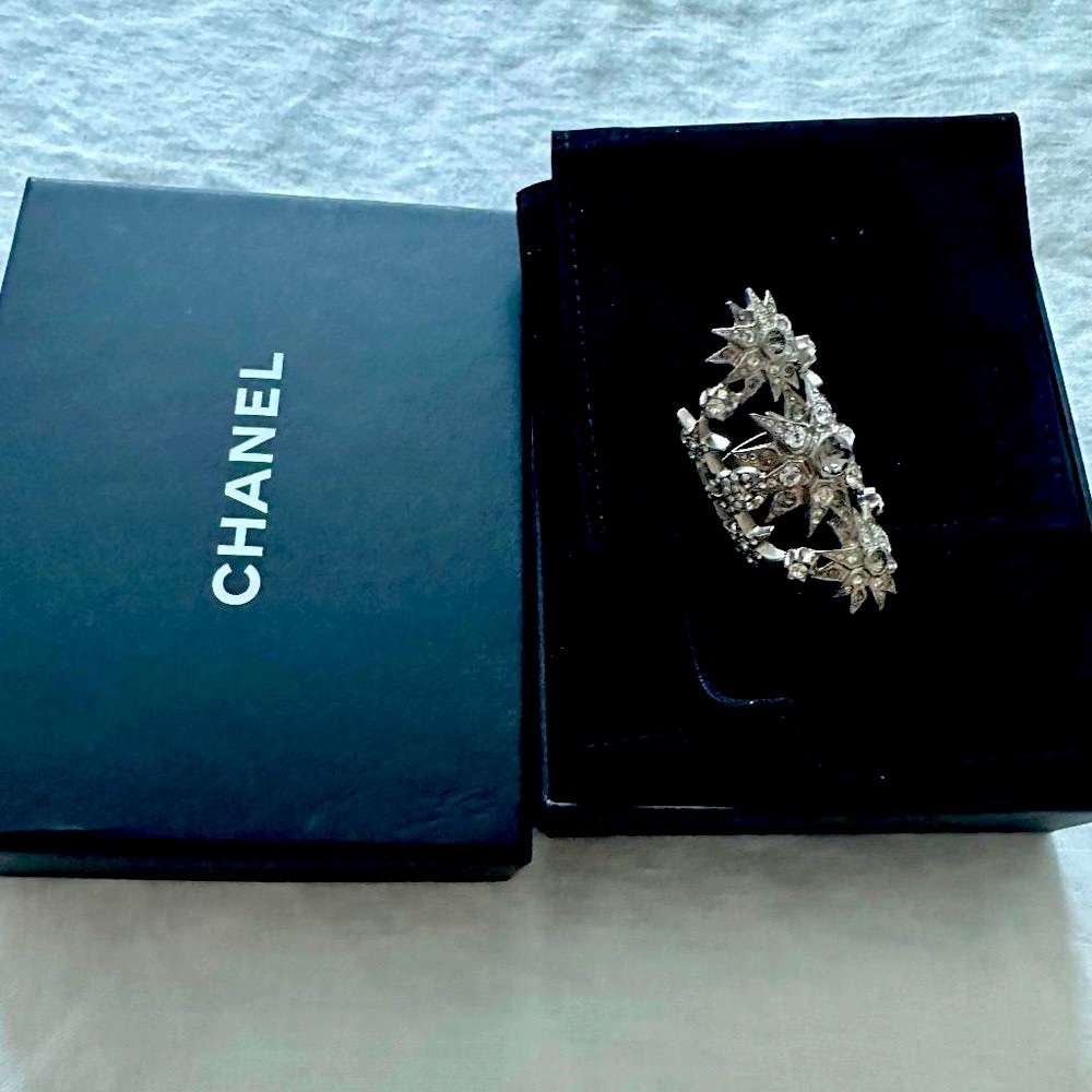 100% Authentic CHANEL Stunning Long Crystal RING Timeless